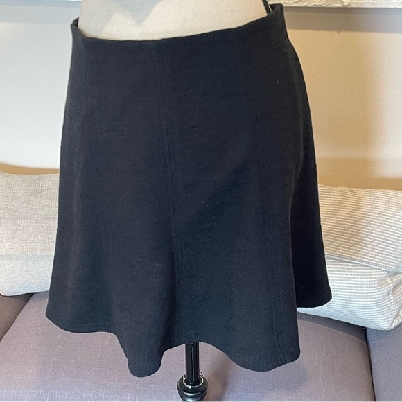 Ann Taylor LOFT Skirt Women’s Black Elastic Waist Pull On Sz Small NWT. - Picture 2 of 7